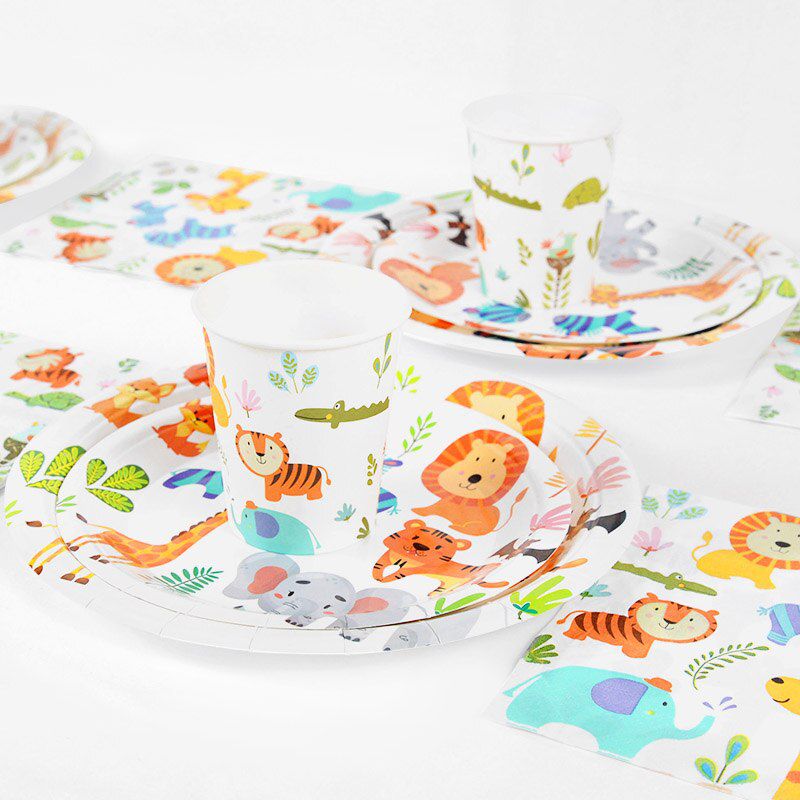 jungle safari paper plates with cups and serviettes